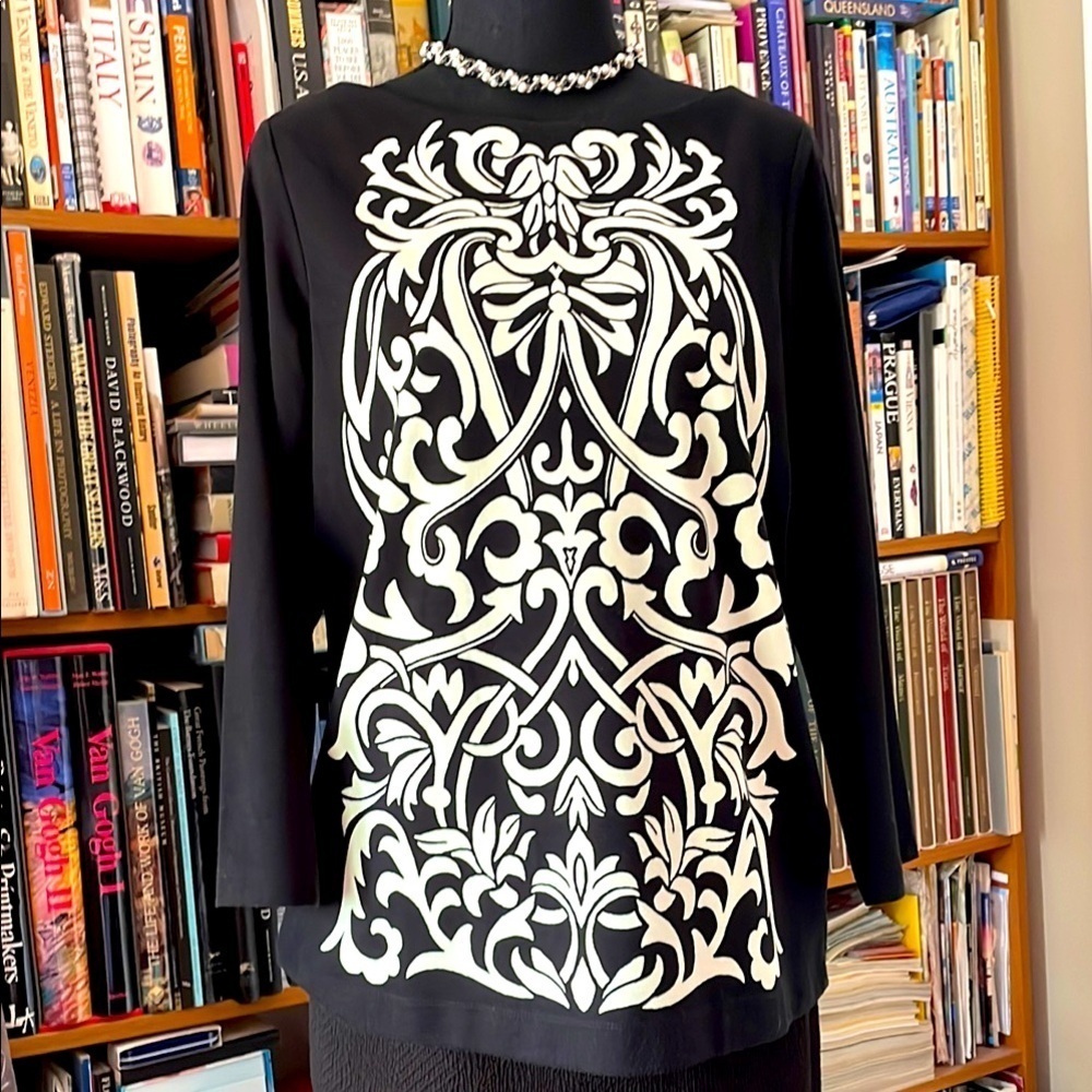 J. McLaughlin Black & Cream Jacquard Print Jersey Crew Neck Size M